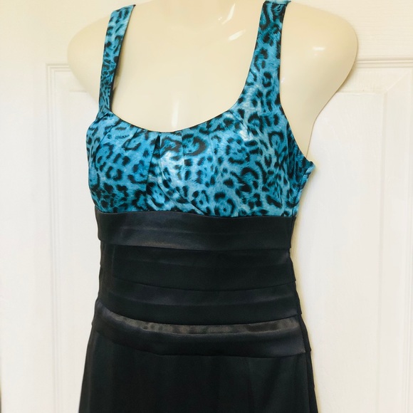B Darlin Dresses & Skirts - Euc B Darlin blk/blu cheetah print dress sz 3/4